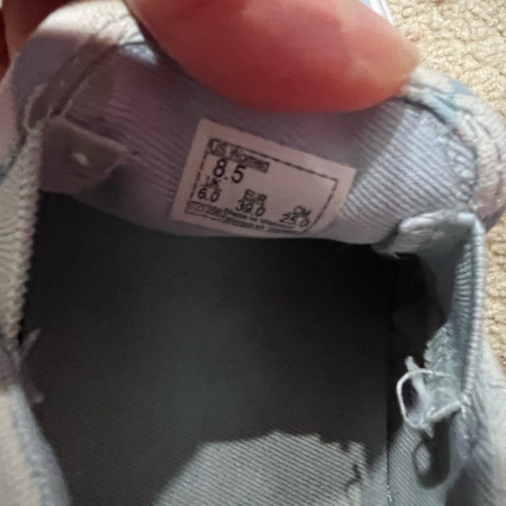 Women’s white light blue checkered Vans 8.5 - Picture 3 of 10